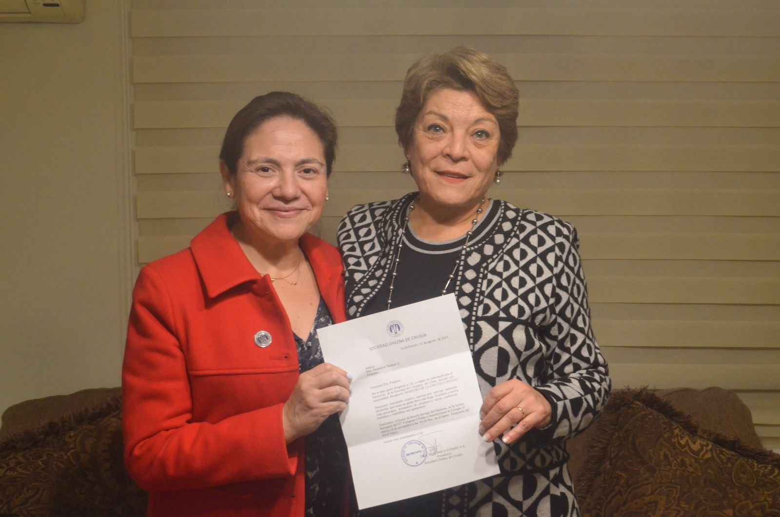 Doctora Anamaría Pacheco recibe reconocimiento Maestro de la Cirugía